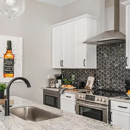 Brand New Side By Side Homes - Sleeps 24 Guests Nashville