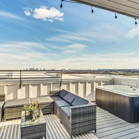 Stunning Rooftop Views Of With Hot Tub Nashville