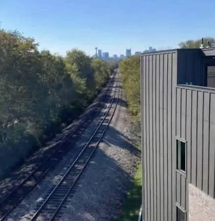 Highland Station - Private Rooftop - Sleeps 14 * Nashville