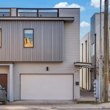 Rooftop Skyline Views - Private Hot Tub - Fire Pit Nashville