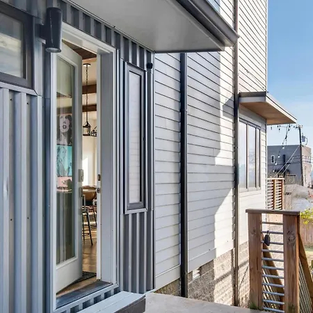 Rooftop Skyline Views - Private Hot Tub - Fire Pit * Nashville