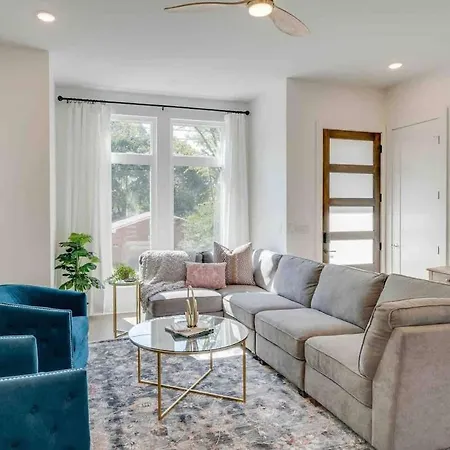 Holiday home Enchanting Escape -side-by-side Luxury Nash Homes Nashville