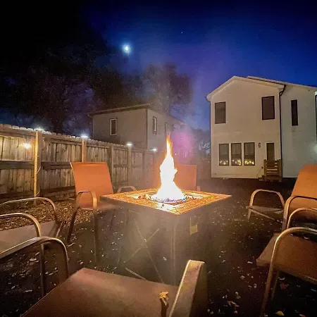 Cozy - Close To Broadway *
