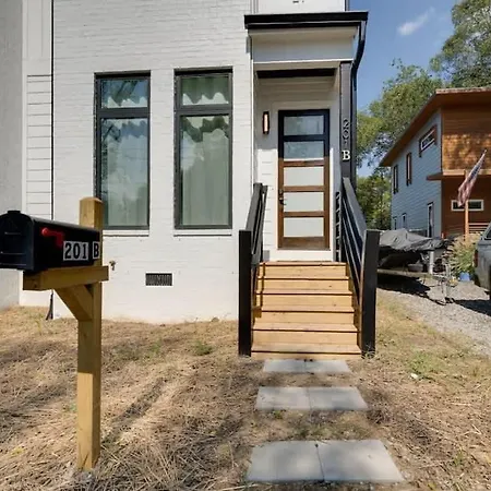 Cozy - Close To Broadway * Nashville