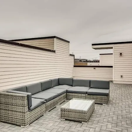Holiday home Two Homes - Accommodates 24 Guests