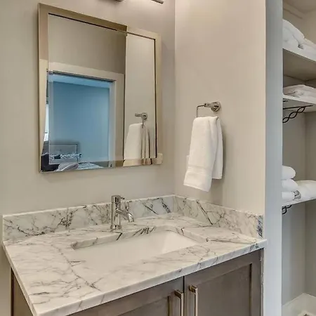 Two Homes - Accommodates 24 Guests Nashville
