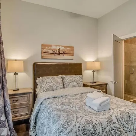 2 Miles To Lower Broadway-close To Honky Tonks Holiday home Nashville