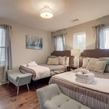 Holiday home Gorgeous 2miles To Lower Broadway Nashville