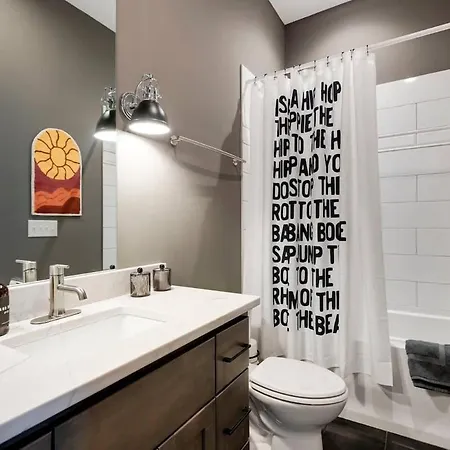 Holiday home Dazzling - Minutes To - Broadway 4br 4ba Nashville