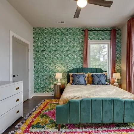Holiday home Dazzling - Minutes To - Broadway 4br 4ba *