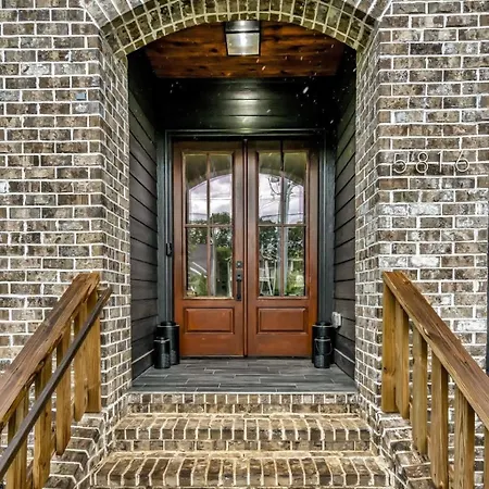 Sprawling Estate - Sleeps 16