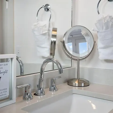 The Southern Lady - Newly Renovated Spacious Patio Holiday home Nashville