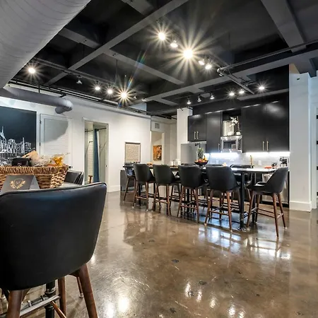 Modern 6br By Maddox *