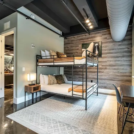 Modern 6br By Maddox *