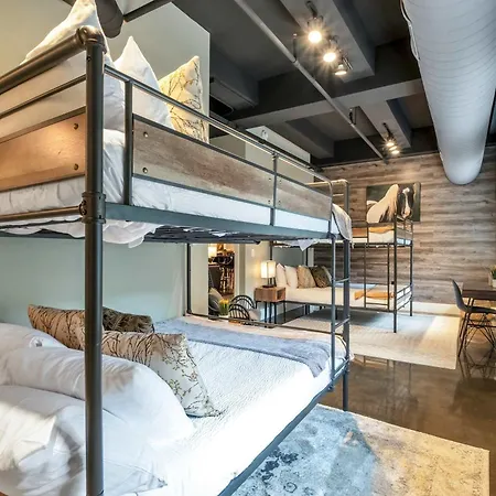 Modern 6br By Maddox *