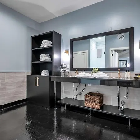 Apartment Modern 6br By Maddox Nashville
