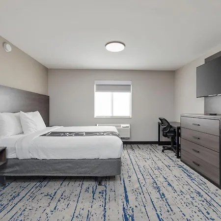 Homestay Suites Hotel 2*