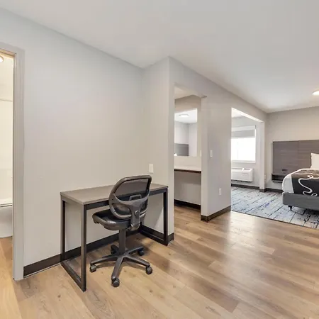 Hotel Homestay Suites