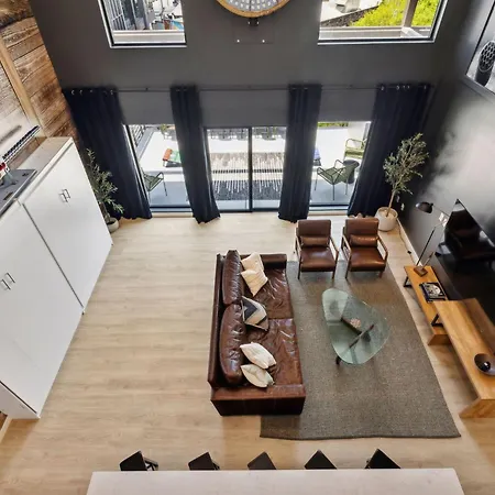 Apartment Walk To Broadway! The Man Cave/cowboys & Playboys With Pool & Gym *