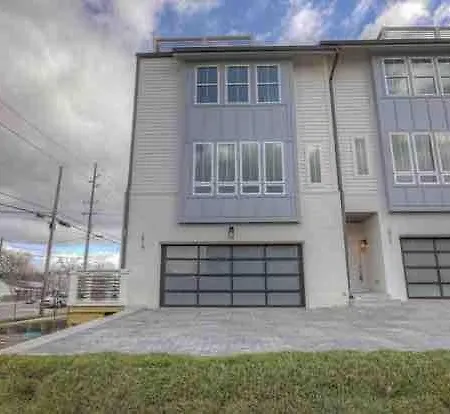 Holiday home Secret Large 4bd Slp 16p 10min Broad