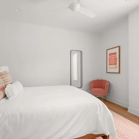 Holiday home 4bd Townhome East Nash With Rooftop 12ppl Nashville