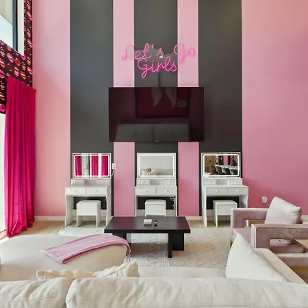 Broadway Girls In Downtown Nash, Great For Groups, Walk To Broadway * Nashville