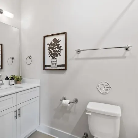 Modern Bliss With Garage By 12 South Restaurants And 2 Miles Broadway *