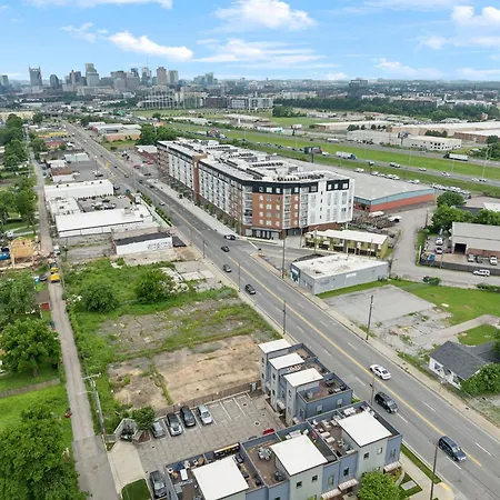 Holiday home Modern 3-story Townhome W Rooftop & Views Nashville