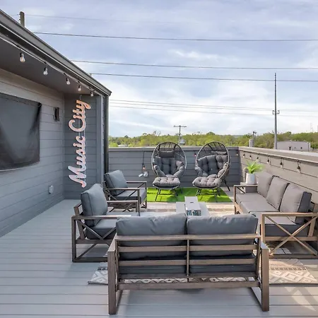 New Iconic Duo 2 Homes & Rooftop Vibes