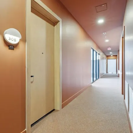 Luxury E Nash 1 Bed 1 Bath Rooftop Access Parking 30 Or Days By Skyrun Nashville