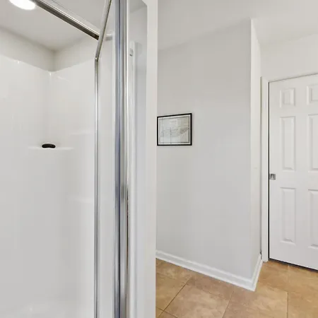 Charming Vintage 3 Bedroom Townhome 30 Or Days By Skyrun