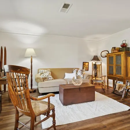 Charming Vintage 3 Bedroom Townhome 30 Or Days By Skyrun Holiday home Nashville