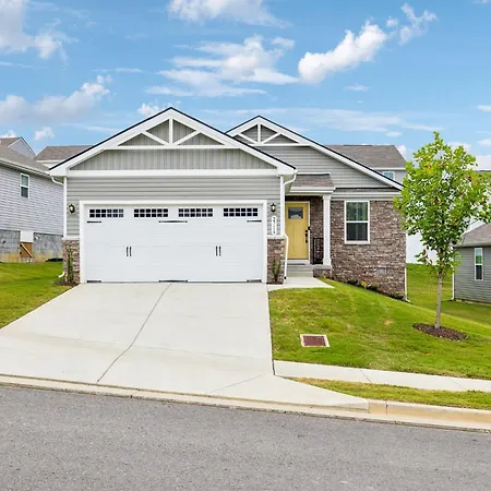 Stylish Vibe 2 Bed 2 Bath 30 Or Days By Skyrun Holiday home