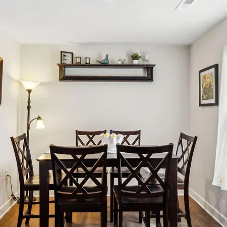 Holiday home Stylish Vibe 2 Bed 2 Bath 30 Or Days By Skyrun