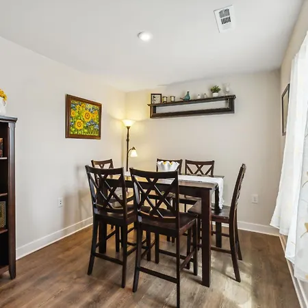 Stylish Vibe 2 Bed 2 Bath 30 Or Days By Skyrun Nashville