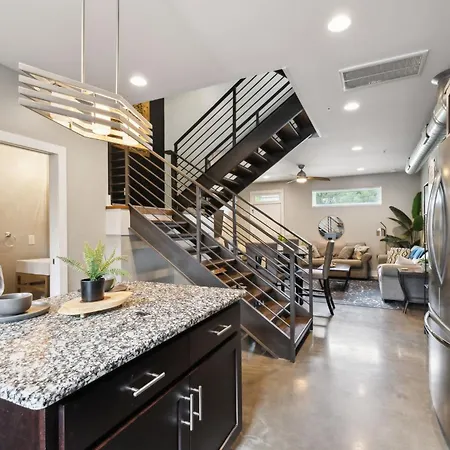 Holiday home Spacious 3-story Townhome W Rooftop & Views Nashville