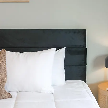 Apartment Skyline Nights Downtown Nash W/ Views, Pool, Gym