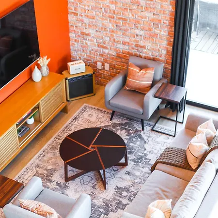 Rhythm & Rooftop Penthouse | Skyline Views | Pool * Nashville