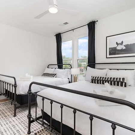Holiday home Round-up - Private Deck/hot Tub - 7 Mins Broadway Nashville