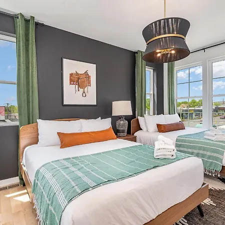 Rodeo-rooftop Patio-skyline Views-near Broadway Holiday home Nashville