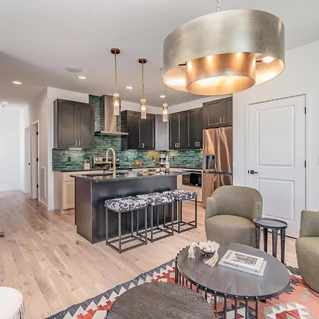 Rodeo-rooftop Patio-skyline Views-near Broadway Holiday home