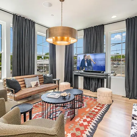 Rodeo-rooftop Patio-skyline Views-near Broadway Holiday home *