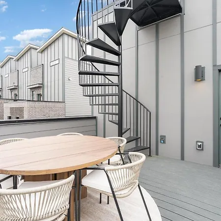 Huckleberry Outlaw-2 Units-hot Tub-near Broadway * Nashville