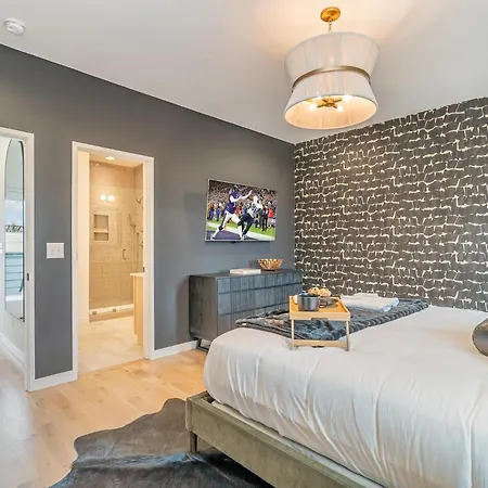 Huckleberry Outlaw-2 Units-hot Tub-near Broadway Nashville