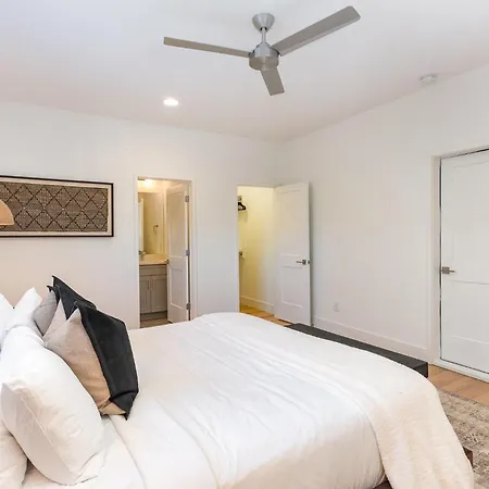 Brightwood - Sleeps 8 - Mins To Broadway Holiday home