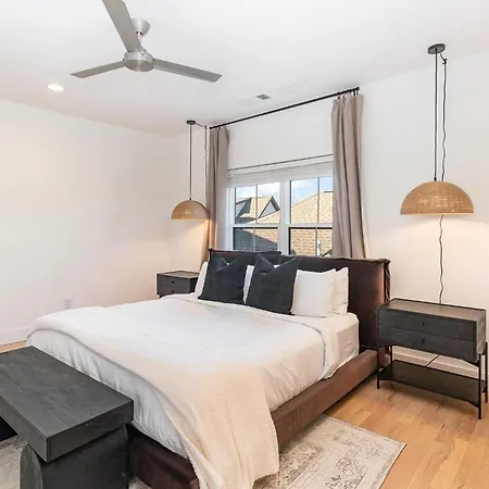 Brightwood - Sleeps 8 - Mins To Broadway Holiday home *