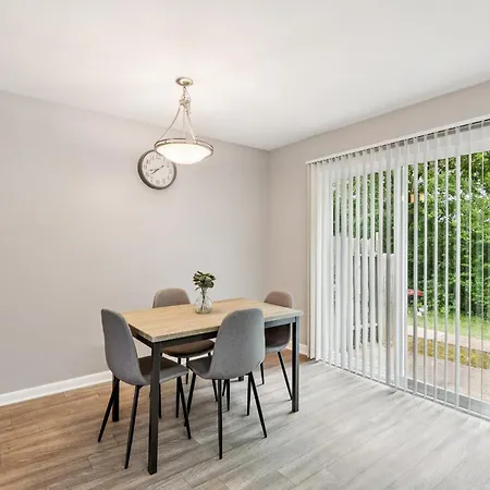 Apartment Jamestown D2 I Comfy 2 Bed 1 Bath *