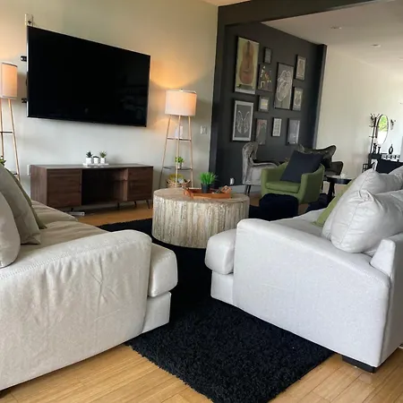 Holiday home A Spacious With Amazing Views And Elevated Outdoor Spaces *
