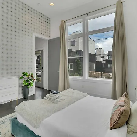 3 Lux Homes Huge Rooftop 2mi To Broadway Sleeps 36 Nashville