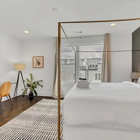 2 Lux Homes 2mi To Broadway Huge Rooftop Sleeps 24 *